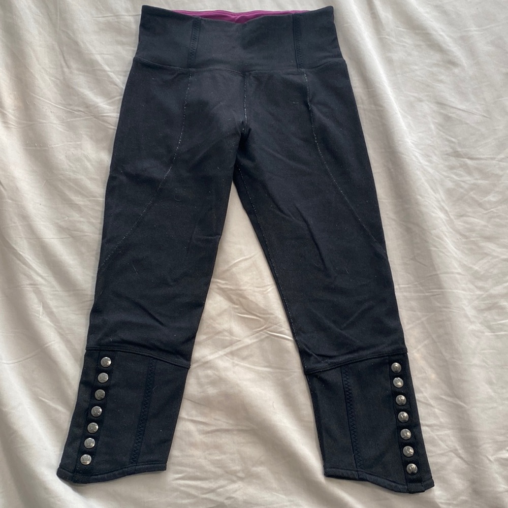 Lululemon Snap Me Up Crop 4 XS Black Denim GUC